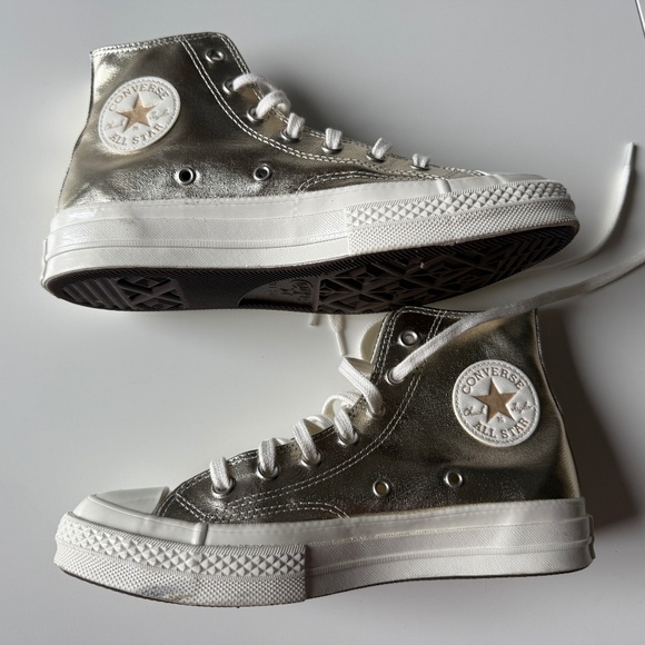 Converse Chuck Taylor All Star High-Top Sneakers Women's Size 8 Metallic Gold - Picture 1 of 7